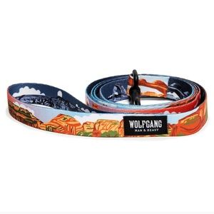 WOLFGANG man and beast parklands leash Brand new never used Moab print